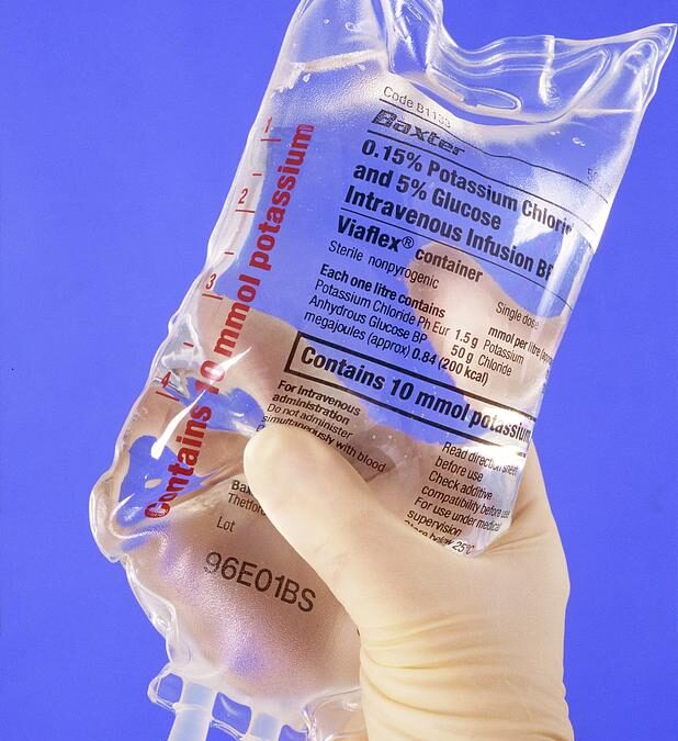 Boscola presentará un proyecto de ley para eliminar los aditivos tóxicos de las bolsas intravenosas y los equipos médicos y obligar a los centros médicos a notificar su uso a los pacientes